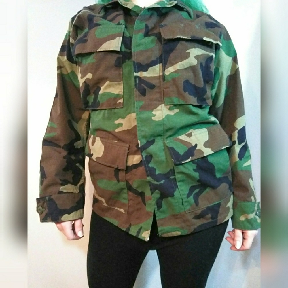 Unisex U.S. Army Issue Woodland Camo Combat Coat